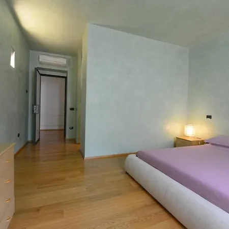 The House Lägenhet Busseto